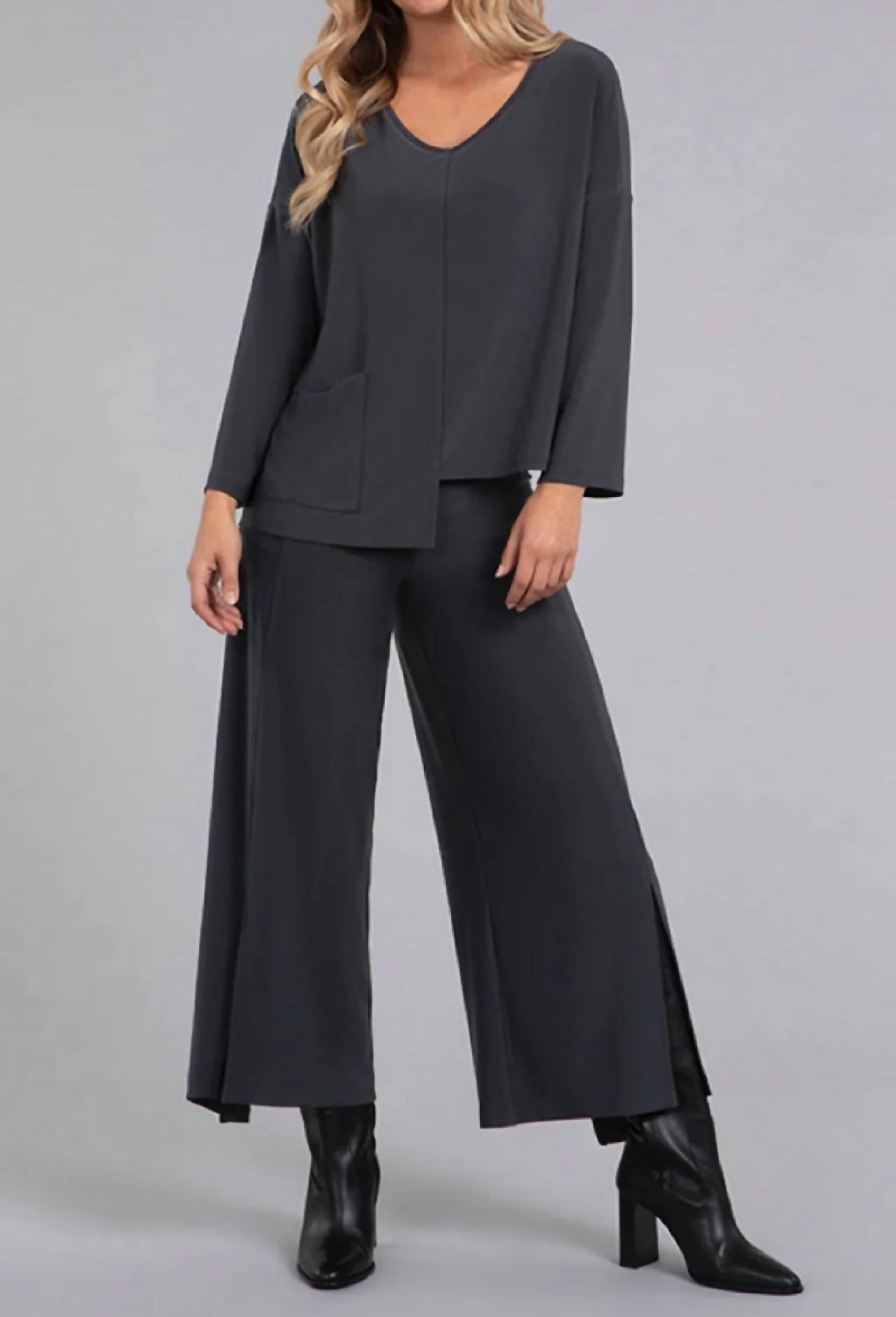 Sympli - Etch V-neck Top