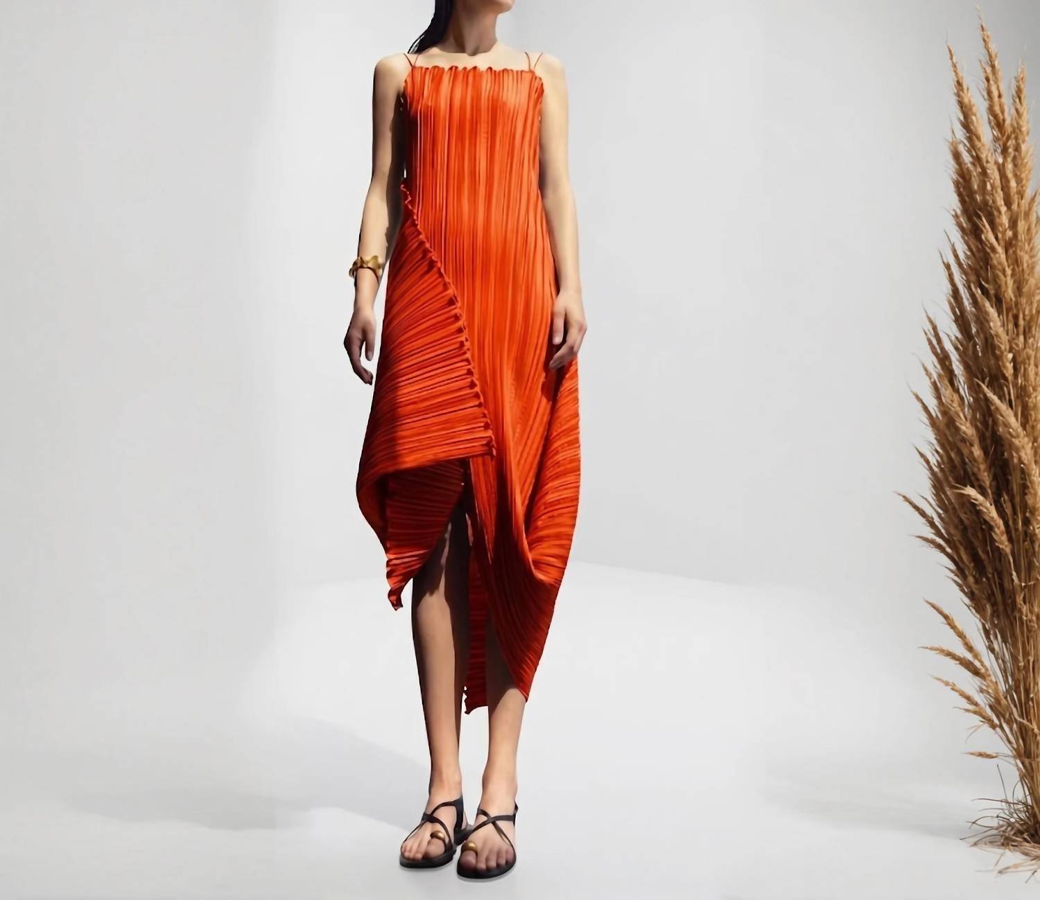 Daphne Valente - Hydro Midi Dress