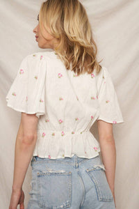 En Creme - Floral Embroidery Flutter Sleeve Top