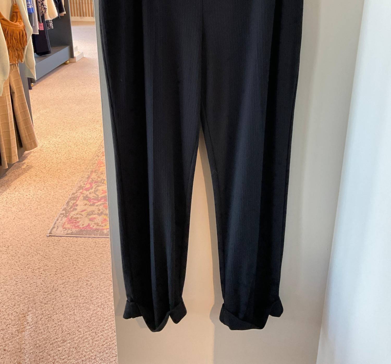 Estelle and Finn Women's Textured Ruffle Hem Pants in black - women's pants