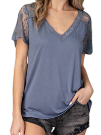 Ee:Some - Lace Trim V-Neck Top
