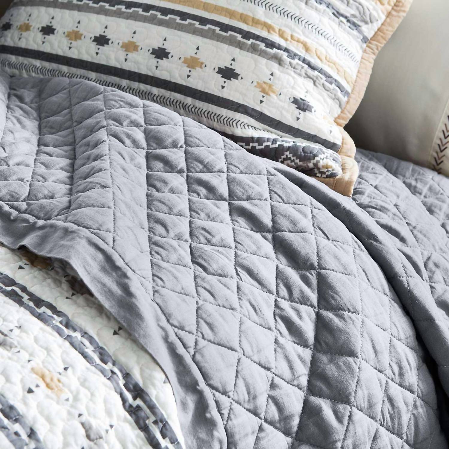 Hiend Accents - Desert Sage Reversible Quilt Set