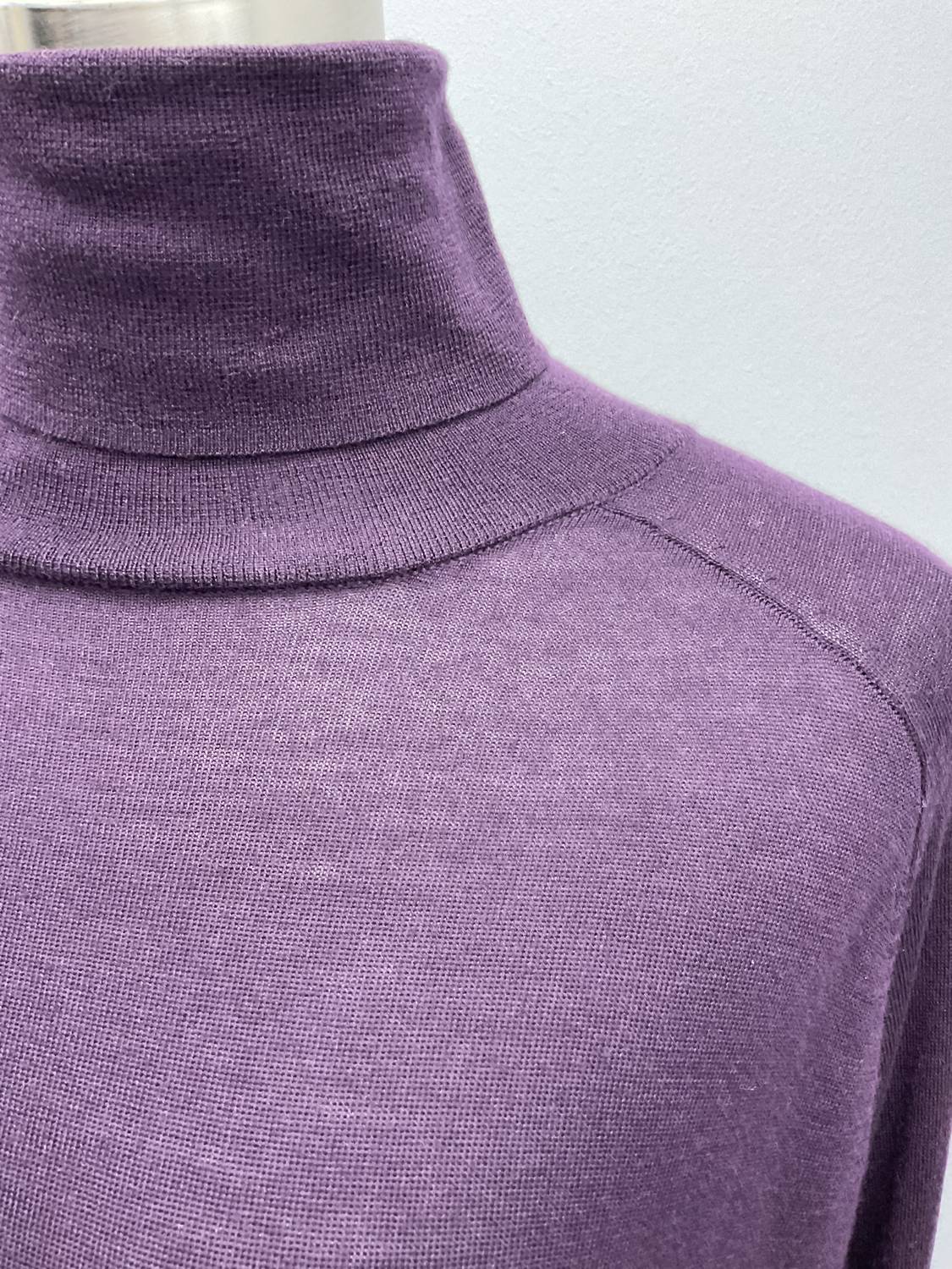 Strenesse - PLUM WOOL/CASHMERE SWEATER