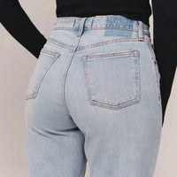 Abercrombie & Fitch - Curve Love High Rise Mom Jean