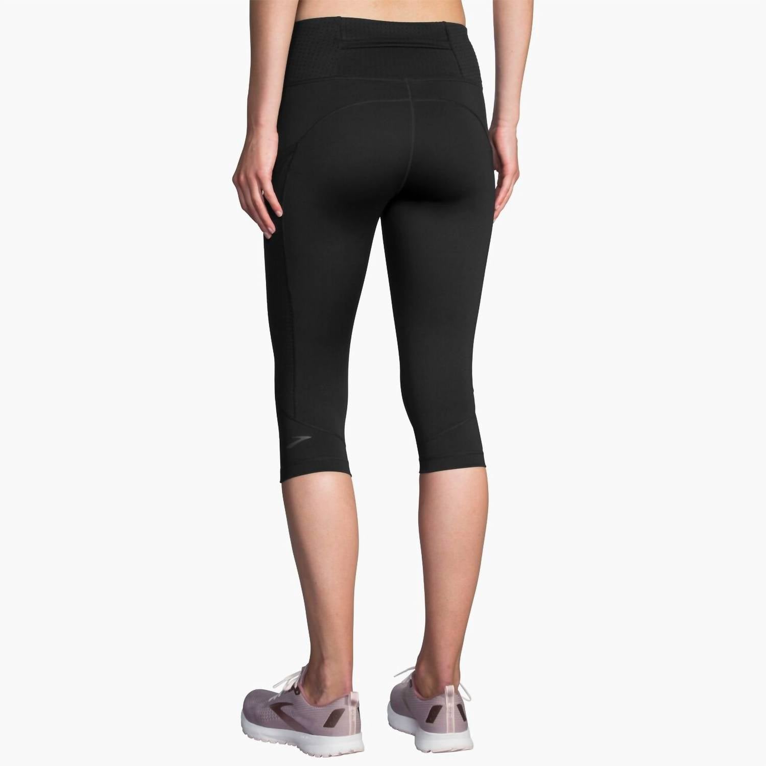 BROOKS Women's Method Half Crop Tight Leggings in black - women's pants - detail view