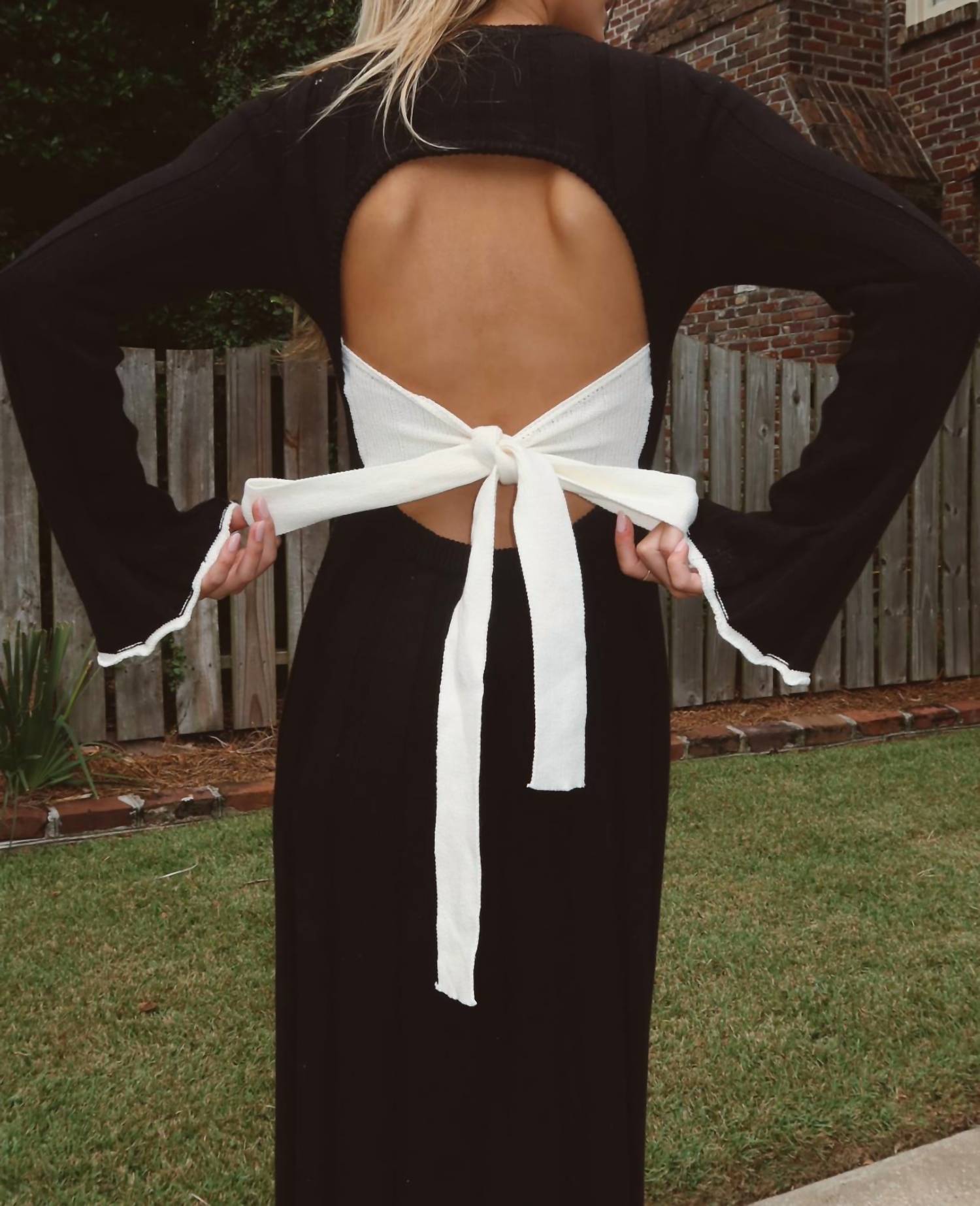 Lalavon - Cam Contrast Bow Dress