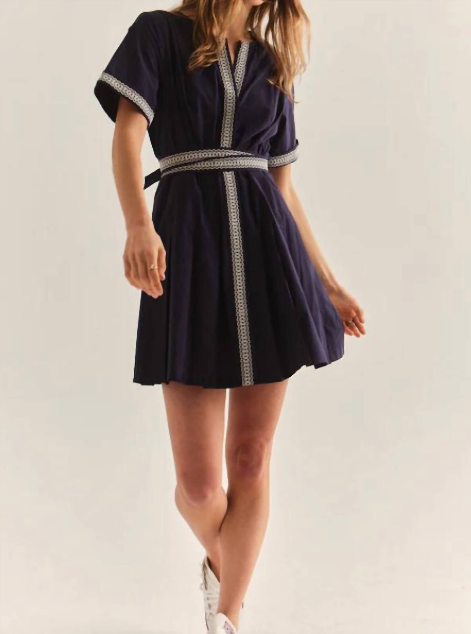 Cartolina Nantucket - Hadley V-neck Embroidery Romper