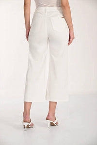 Frank Lyman - Wynessa Wide Leg Cropped Trousers