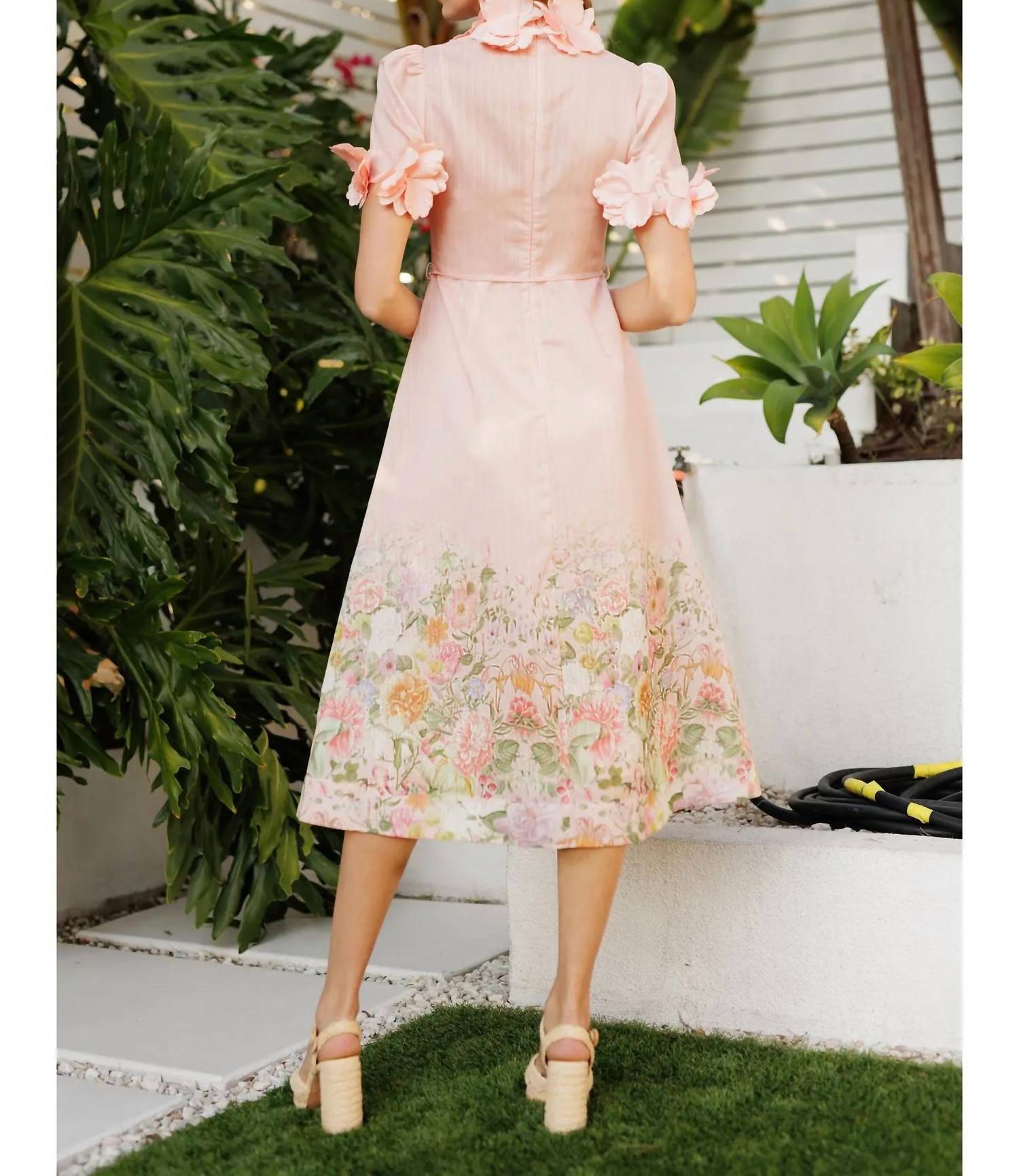Eb Luxe - 3d Floral Short Sleeve Midi Dress