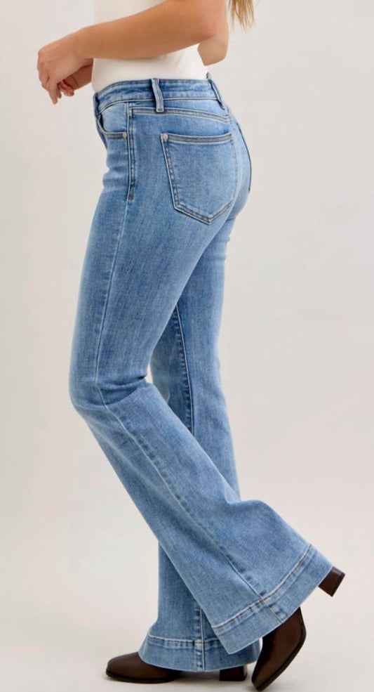 Judy Blue - Midrise Trouser Flare Jean