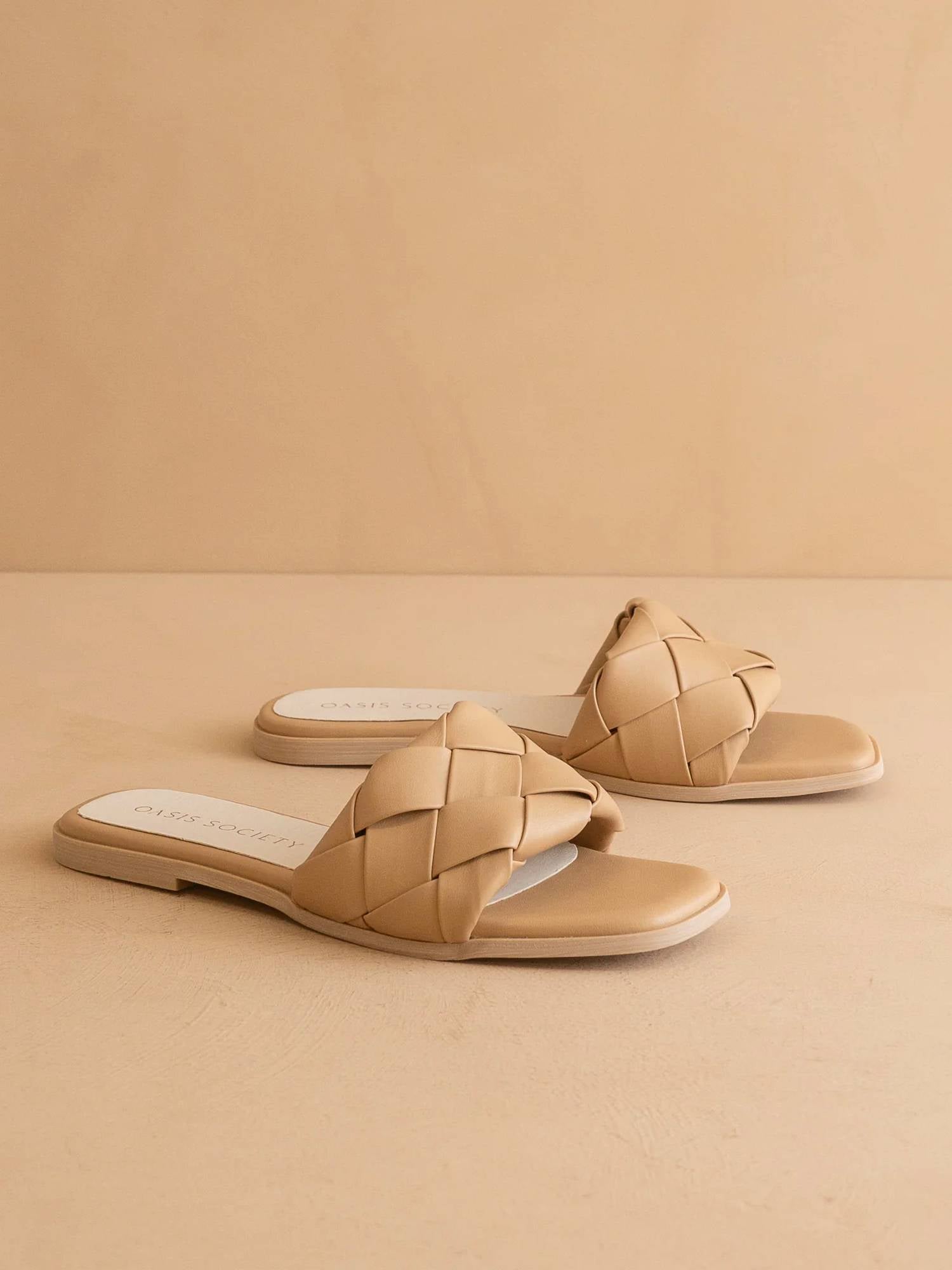 Oasis Society - Women's Darla Woven Slide Sandal