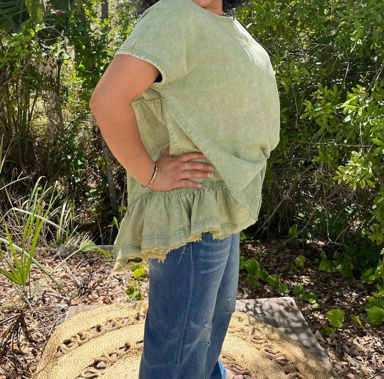 Easel - Ruffle Bottom Top