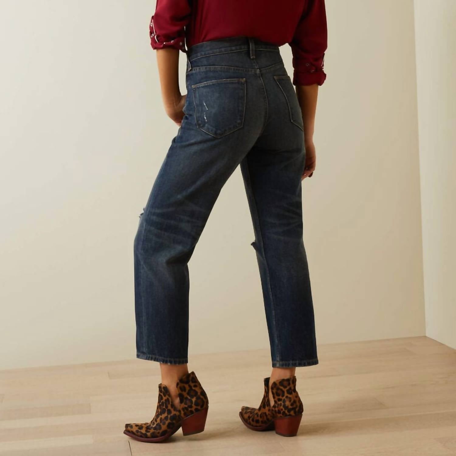 ARIAT Ultra High Rise Tomboy Straight Jean in bora bora - women's jeans - detail view
