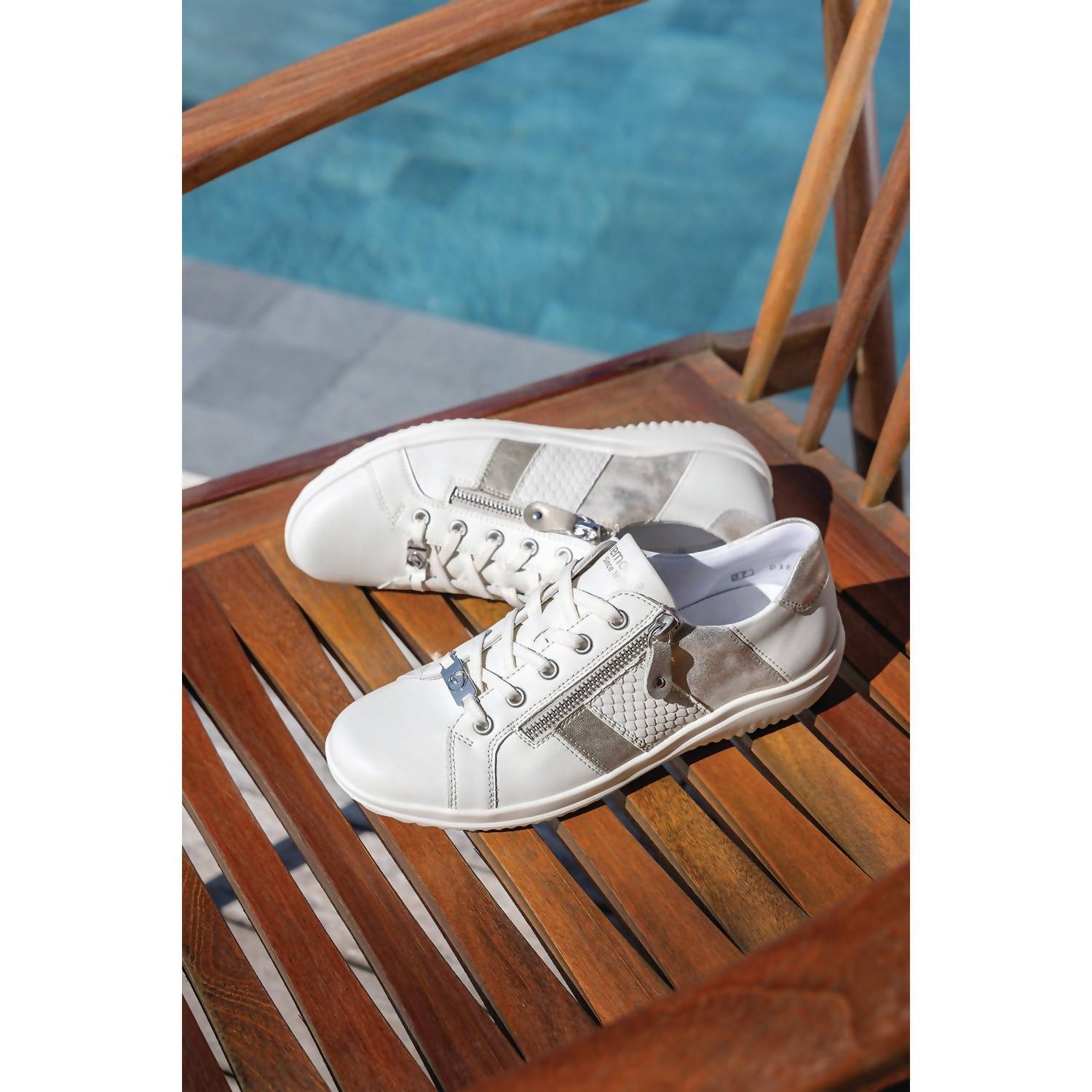 Remonte - Women's Louann 00 Low-profile Leather Sneaker