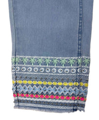 Lulu-B - Women's Tropical Embroidered Hemline Capri Pant