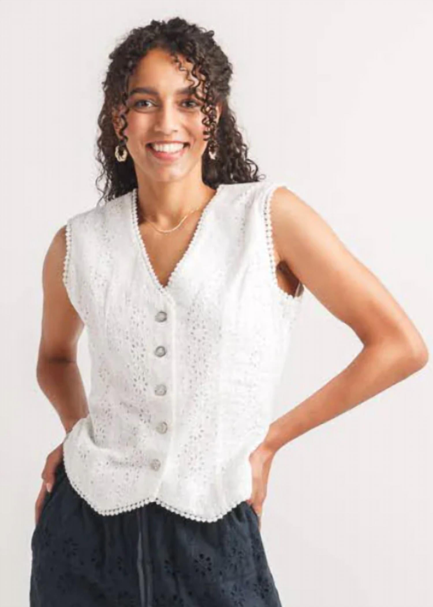 Papillon - Eyelet Vest