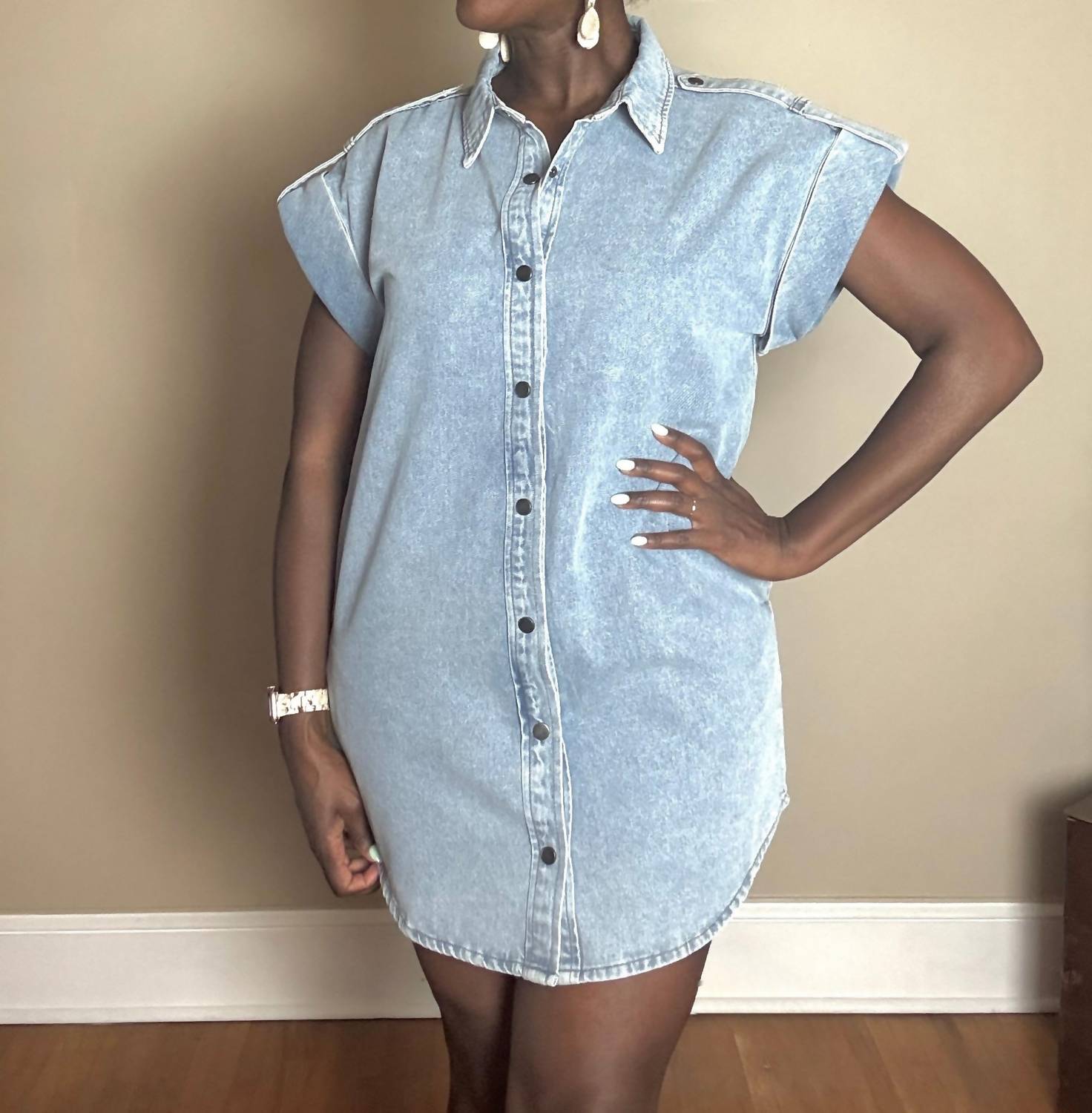 Ee:Some - Women's Denim Button Front Mini Dress With Cap Sleeve