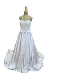 Mary'S Bridal - Women's Beaded Strapless Wedding Gown with Belt