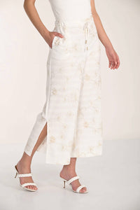 Frank Lyman - Floral Embroidery Wide-leg Pants
