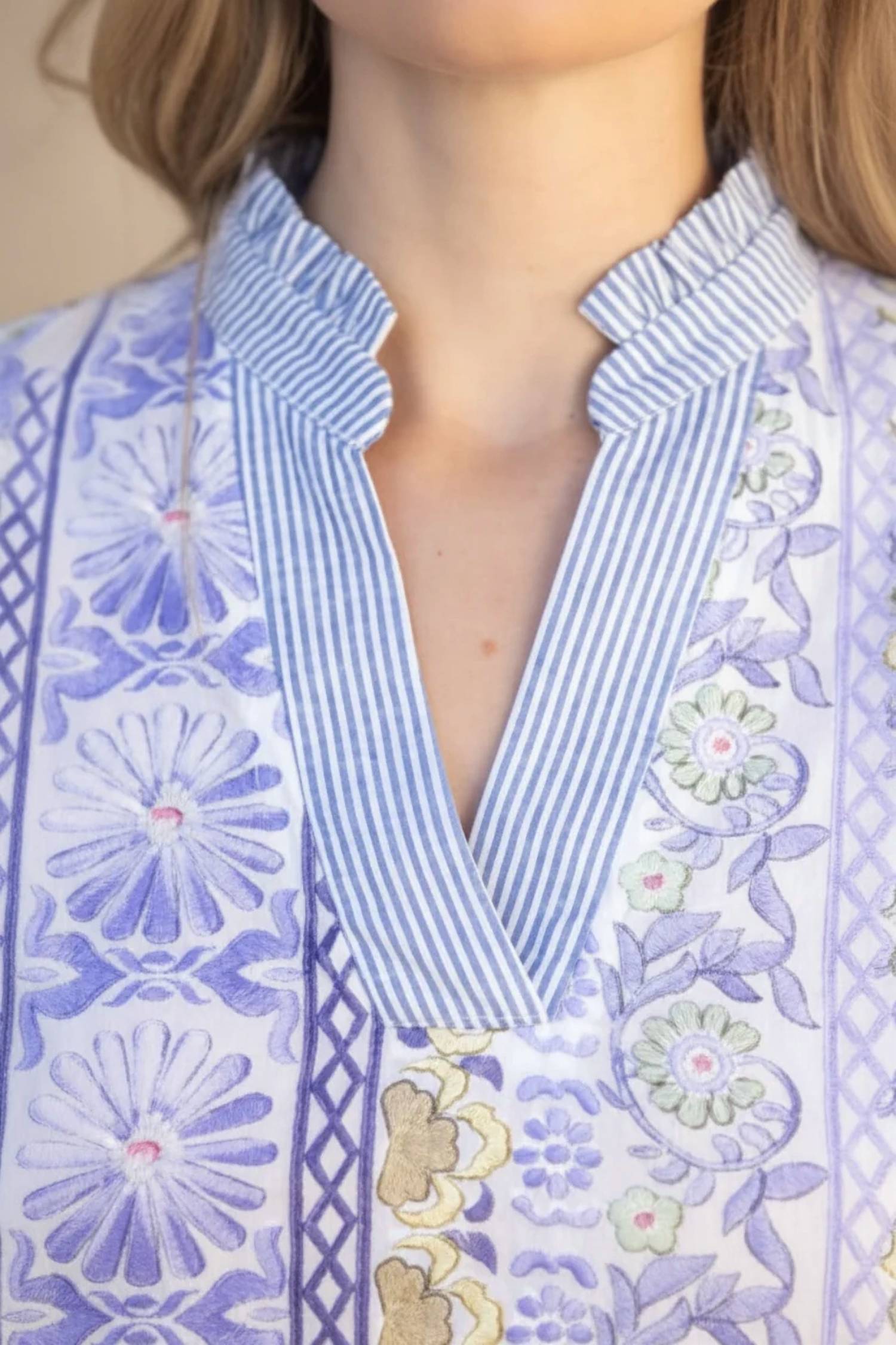 Voy - Embroidered Midi Dress