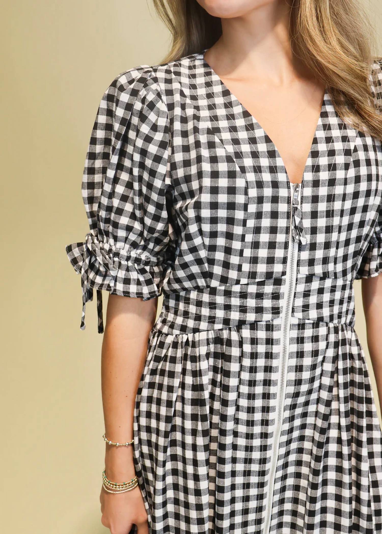 Entro - Gingham Puff Sleeve Midi Dress