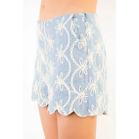 Thml - Embroidered Floral Scallop Hem Shorts