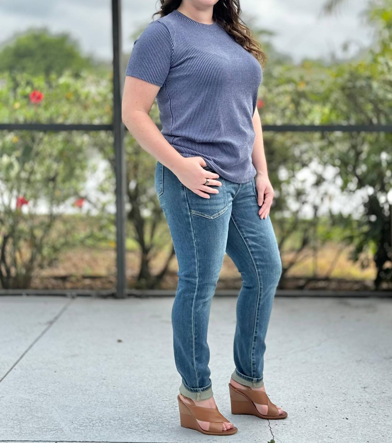 Tres Bien - Radiantly Ribbed Crew Neck Tee