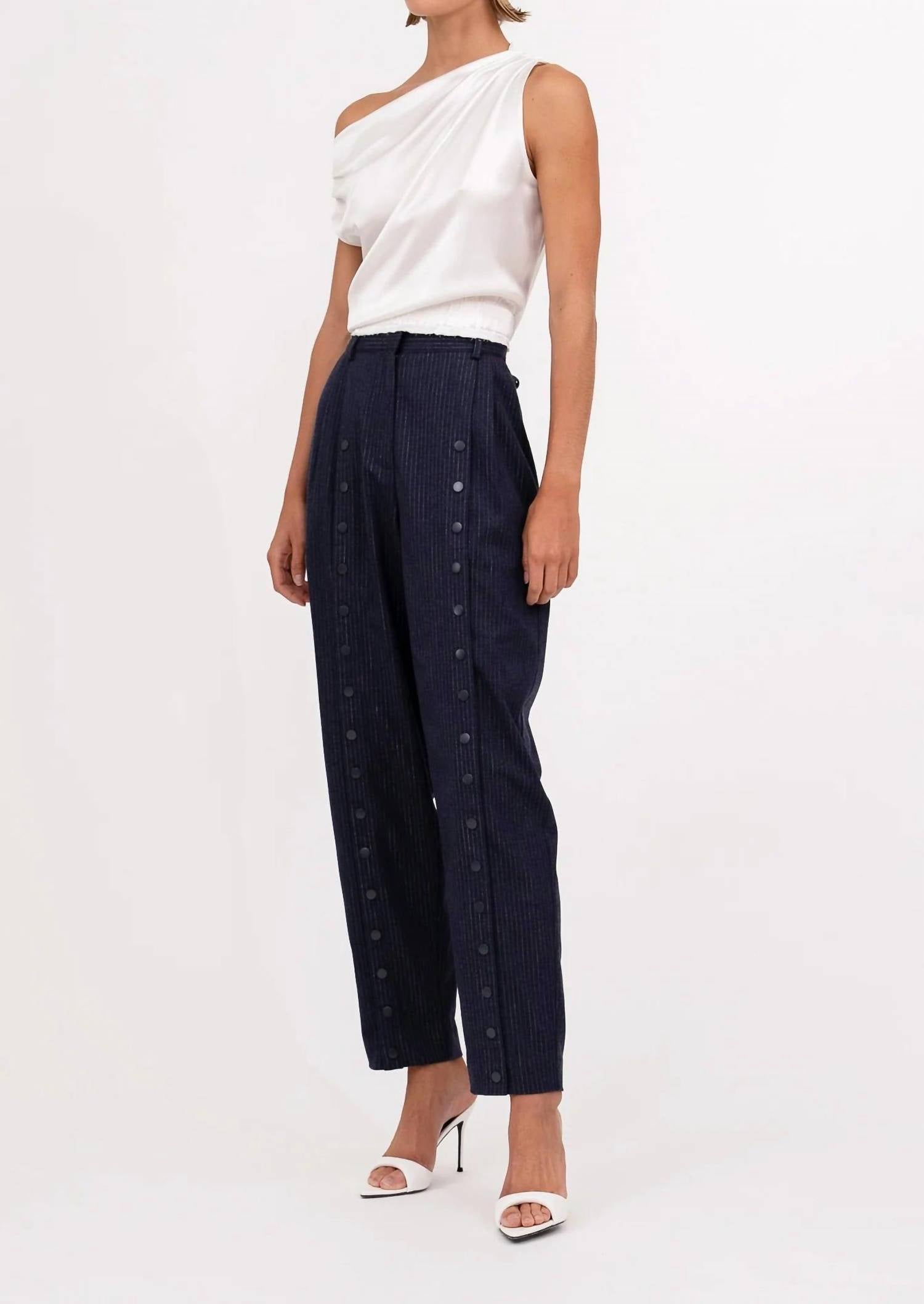 Nonchalant Label - Adelina Crop Top