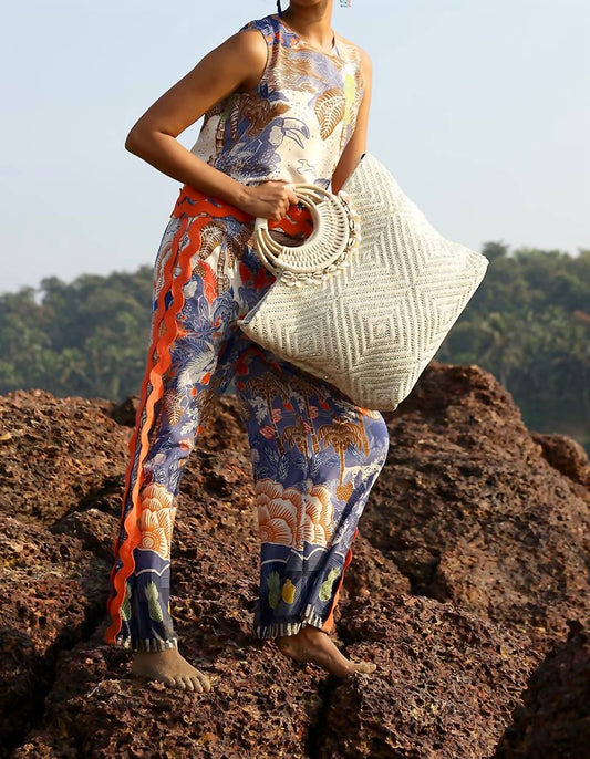 America & Beyond - Women's Shell Lurex Tote