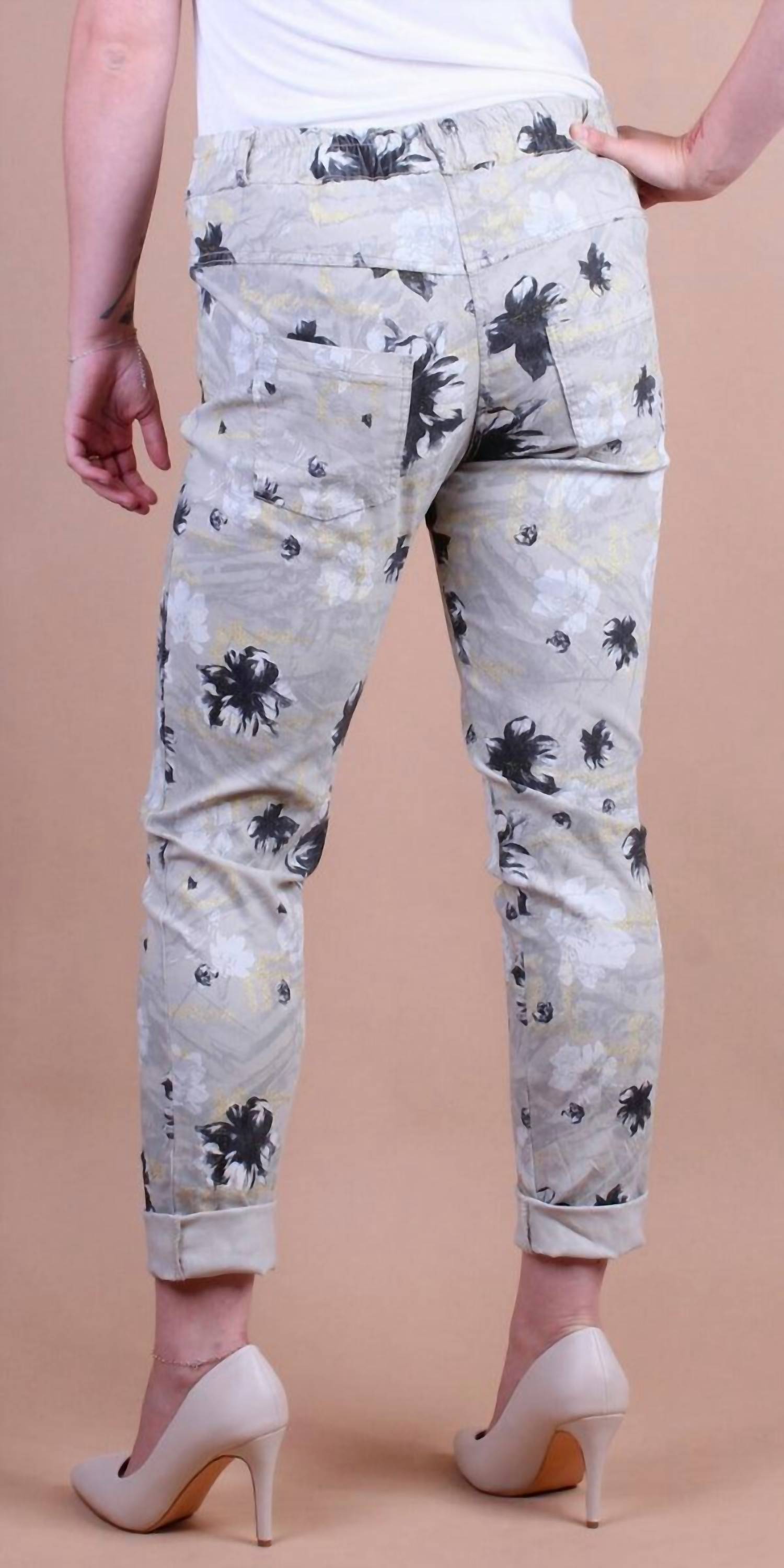 GIGI MODA Donella Cropped Pants in beige - women's pants - detail view