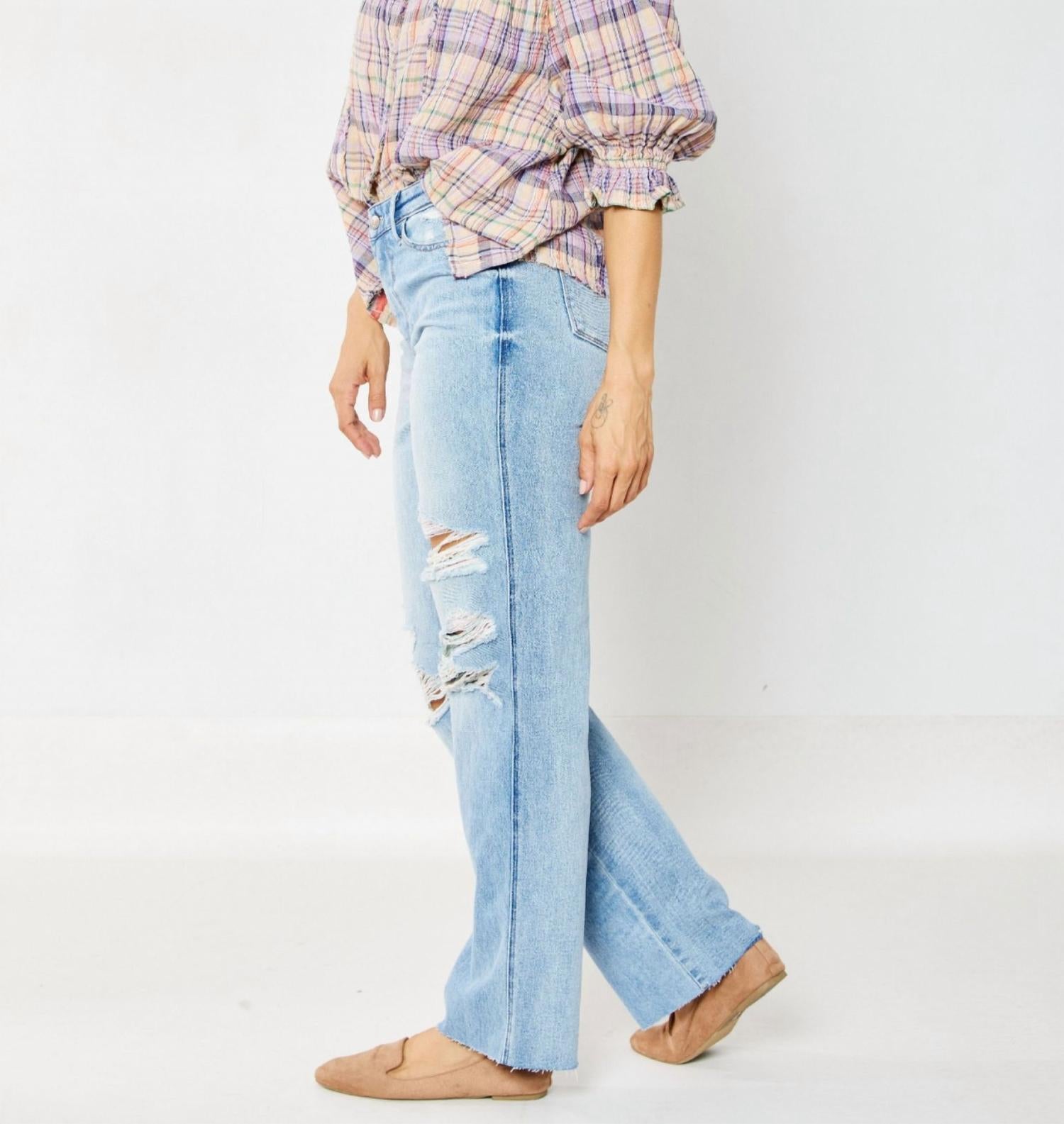 Judy Blue High Waisted Rigid Magic 90's Destroy Straight Jeans in medium blue - women's jeans - detail view