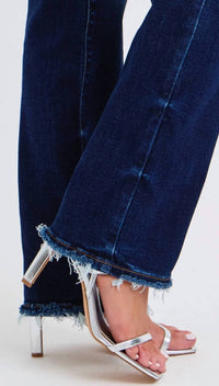 Judy Blue - Mid Rise Straight Leg Fray Hem Jeans