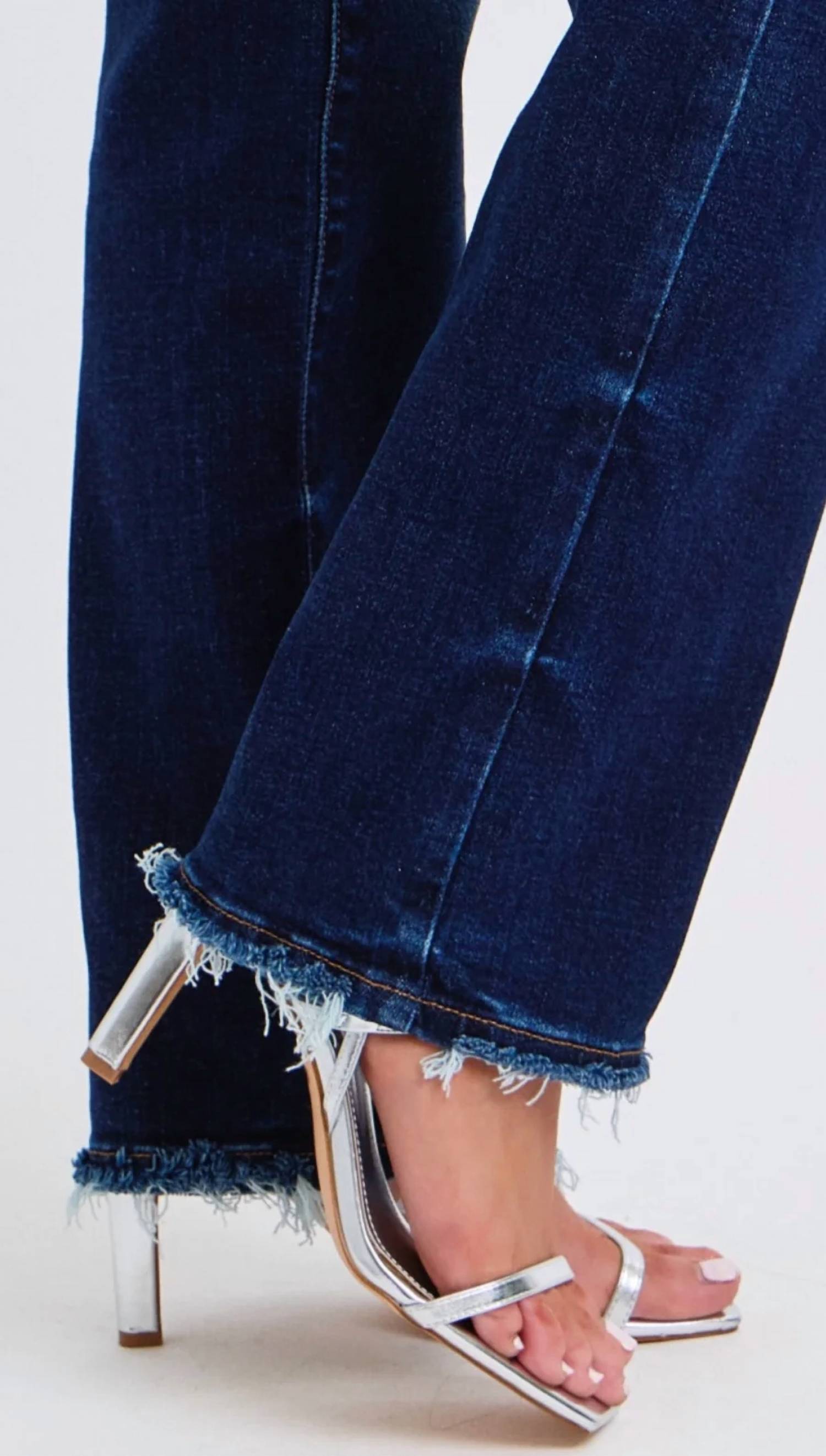 Judy Blue - Mid Rise Straight Leg Fray Hem Jeans