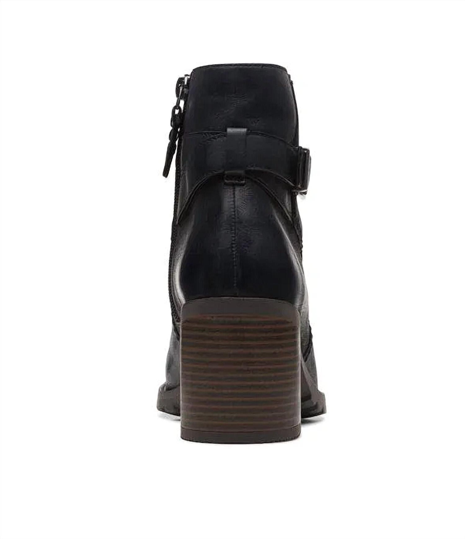 Clarks - Women's Clarkwell Hall Boot