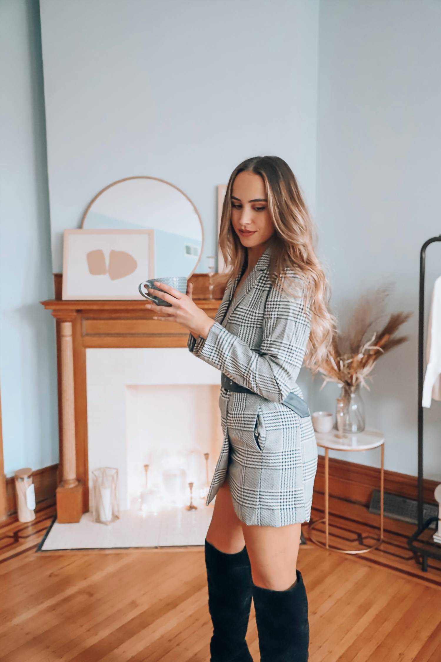 Olivaceous - Madeline Houndstooth Long Sleeve Belted Blazer Dress
