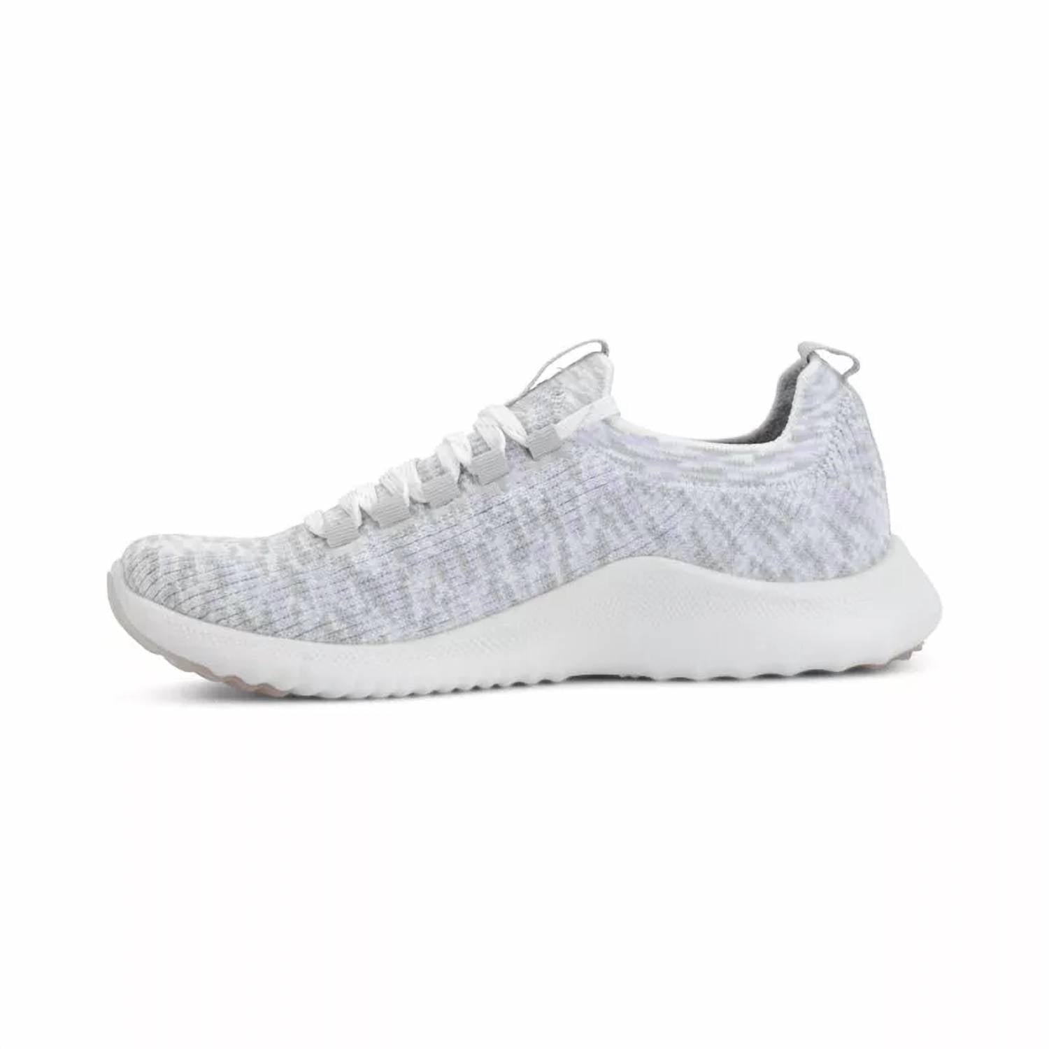 Aetrex - Women's Carly Arch Support Sneaker