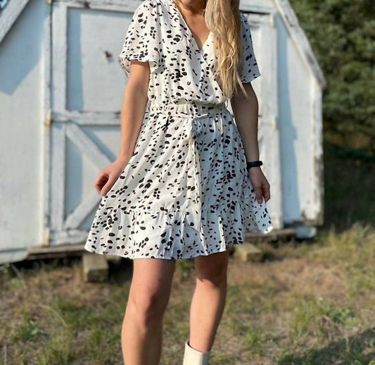 She + Sky - Flutter Sleeve Printed Dress