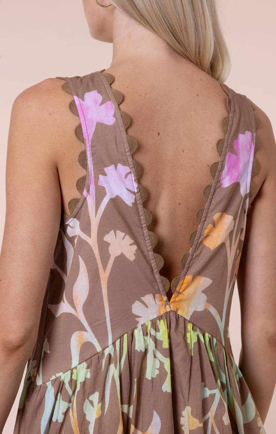 Juliet Dunn - Floaty V Back Mini Dress