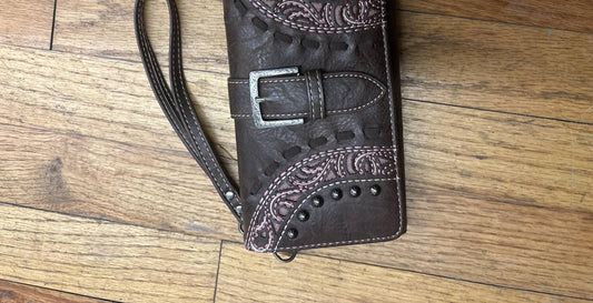 Montana West - BUCKLE WRISTLET