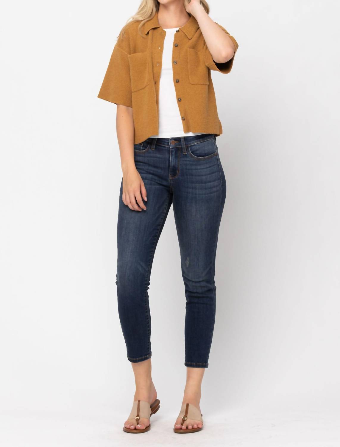 Judy Blue - Mid Rise Cropped Relaxed Fit Jeans