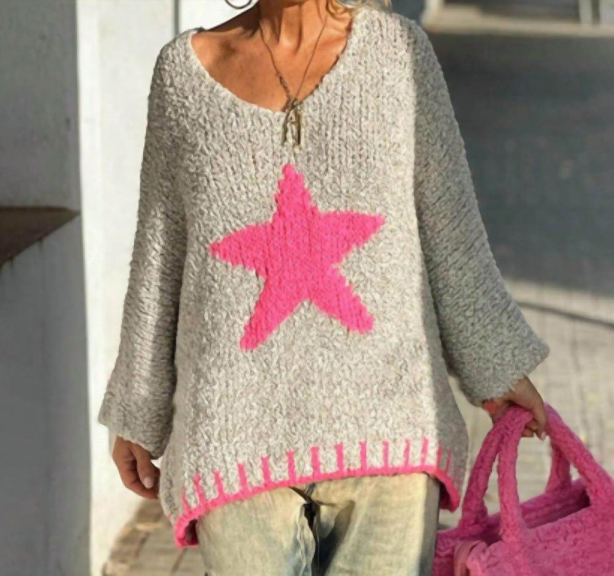 Anna-Kaci - Women's Star V-neck Sweater