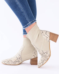 Let'S See Style - Women's Snake Skin Sock Booties