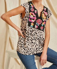 Andree By Unit - Sinclair Embroidered Top