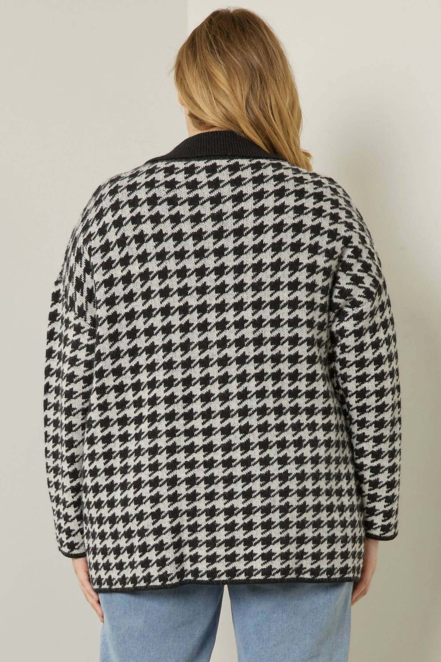 Entro - Sweetest Memory Curvy Houndstooth Cardigan - Plus
