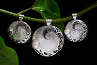 Sassafras Hawaii - Women's Pearl Pendant