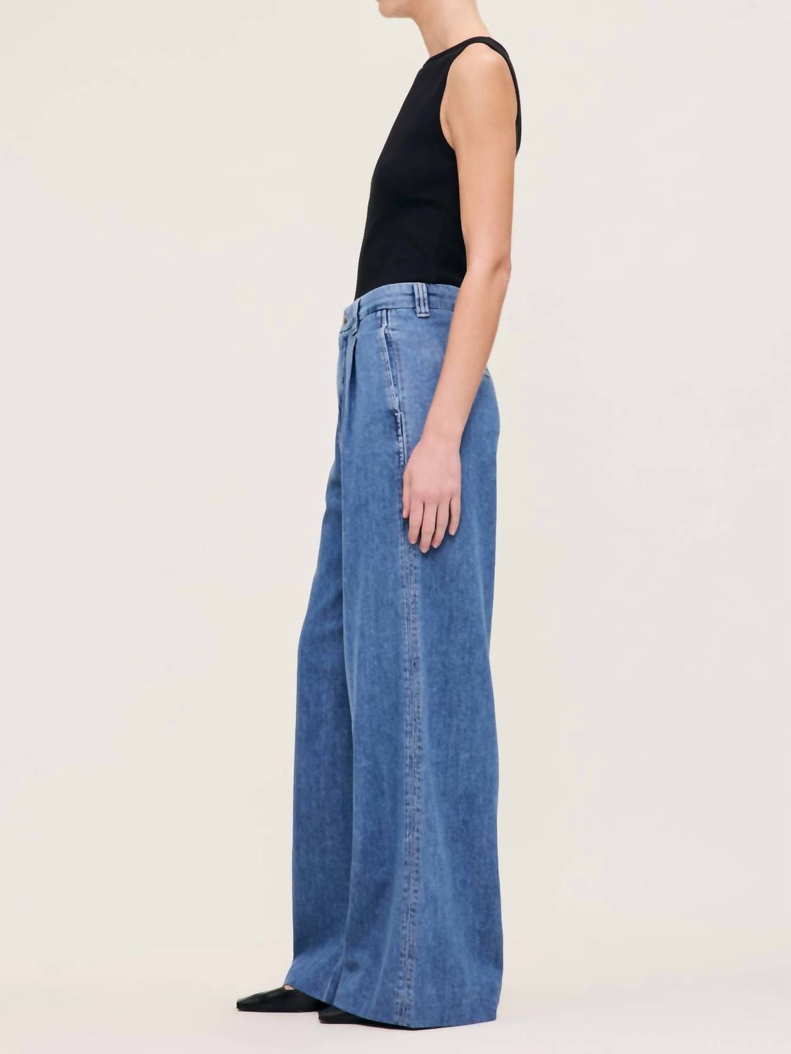 DL1961 - Women's Women's Hepburn Wide Leg Trouser in great falls - women's jeans - detail view