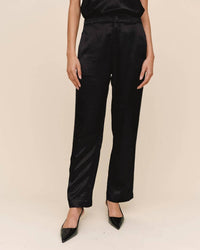 Bella Dahl Straight Leg Trouser With Beaded Piping in black - women's pants - detail view