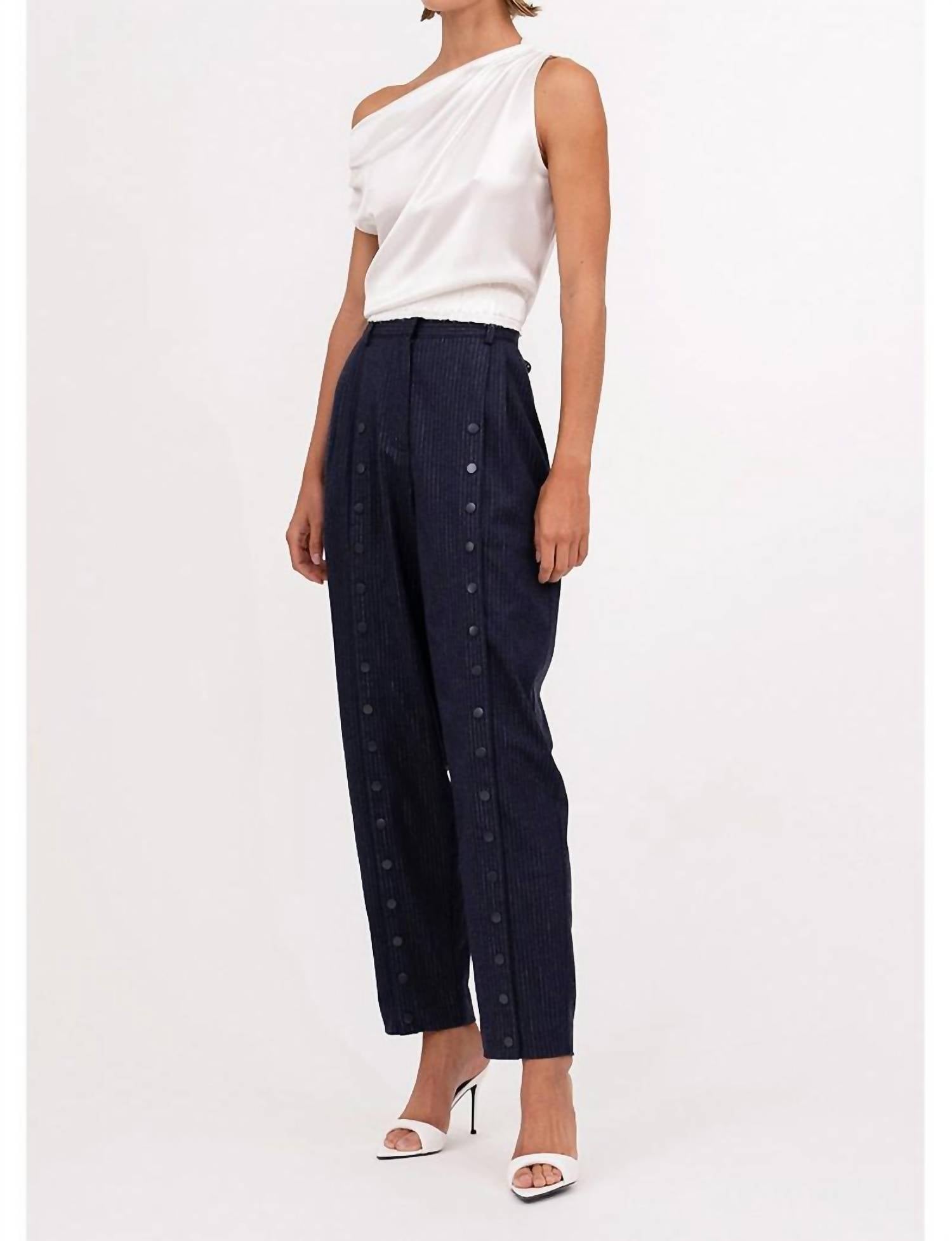 Nonchalant Label - Adelina Crop Top