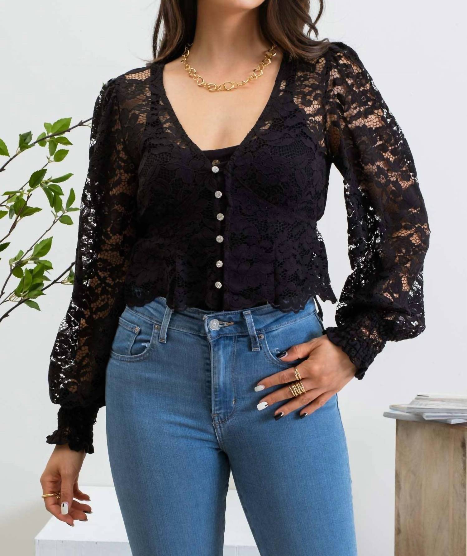 Blu Pepper Lace Cropped Top in black - women's shirt
