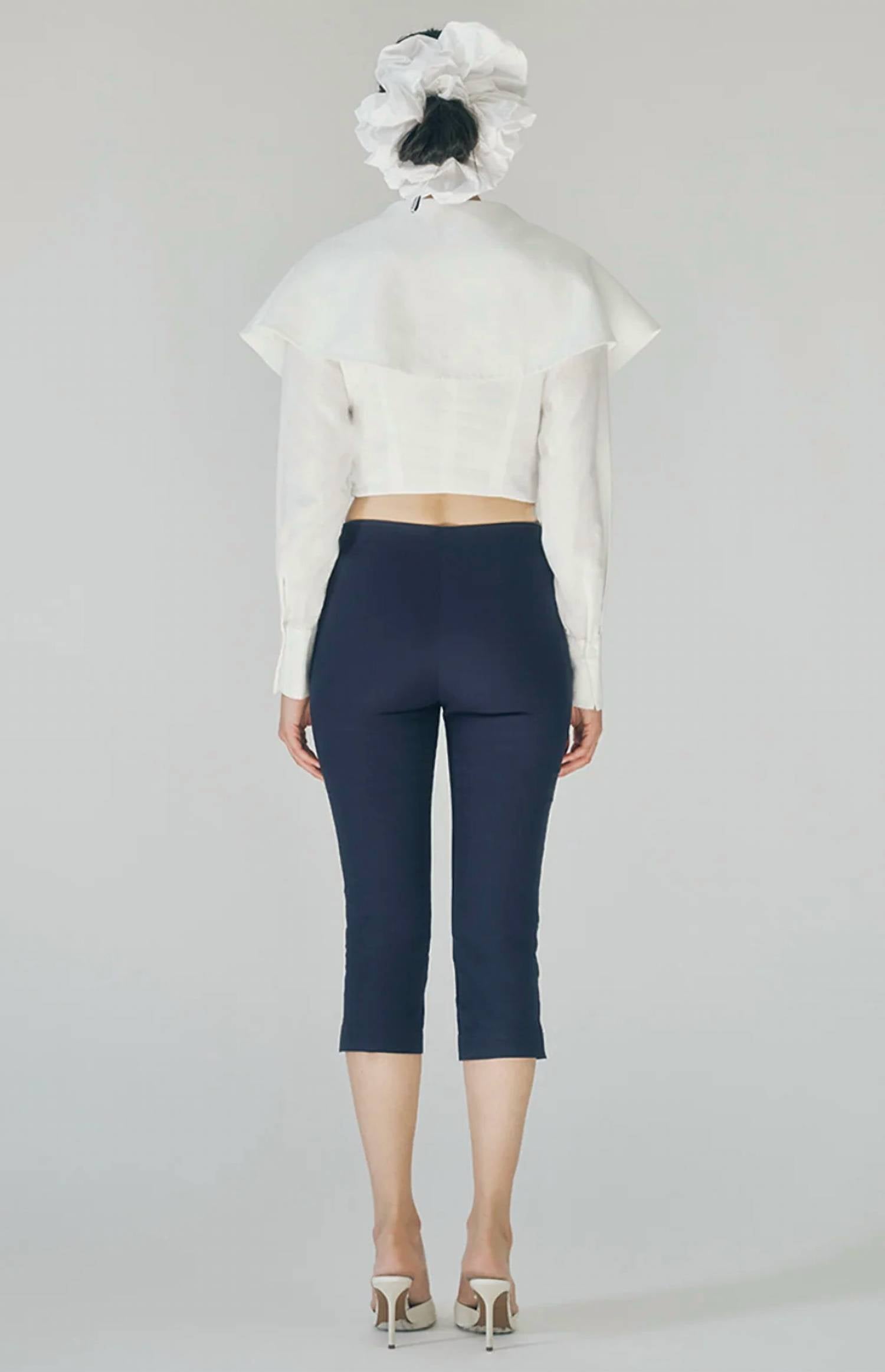 Maude Club - Rizo Collared Crop Blouse